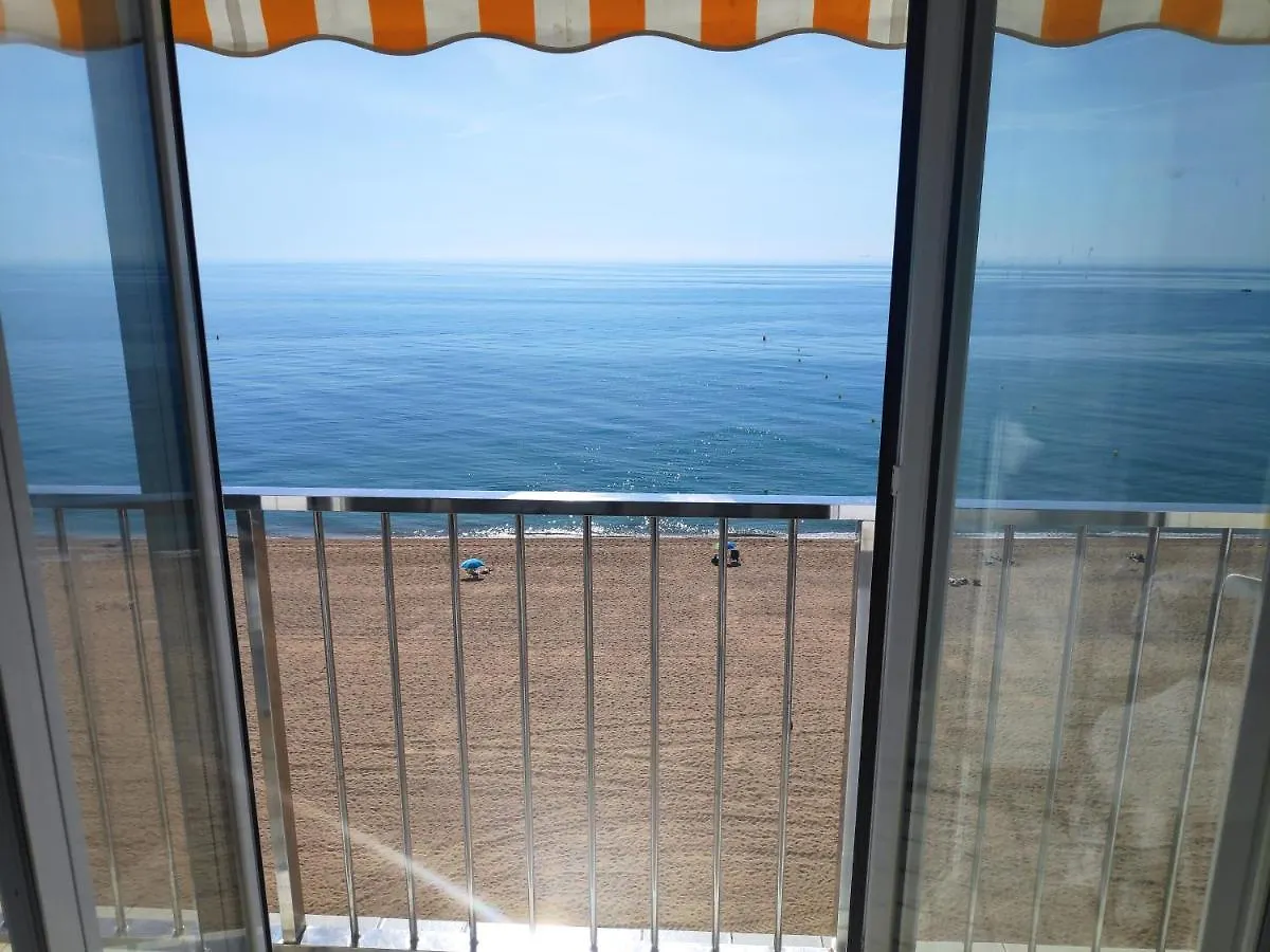 Beach Palace Apartamento Primera Linea De Mar Apartment Platja d'Aro